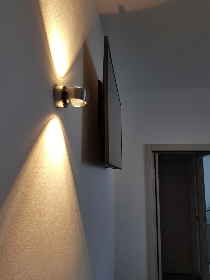 Yelay Apartments&Holiday Lago di Garda Raffa Bagian luar foto